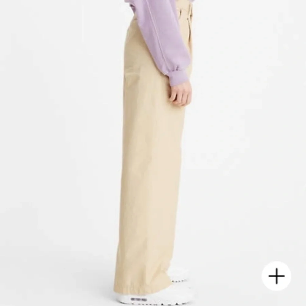 Levi's® Premium
PLEATED HIGH LOOSE PANTS “32 X 30”​ - Picture 4 of 6